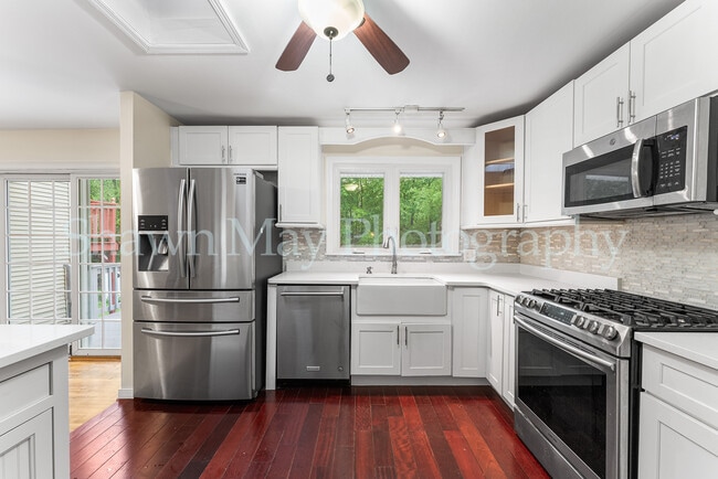 Building Photo - 32 Chatfield Dr