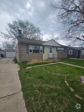 Building Photo - 1004 Joy Ave