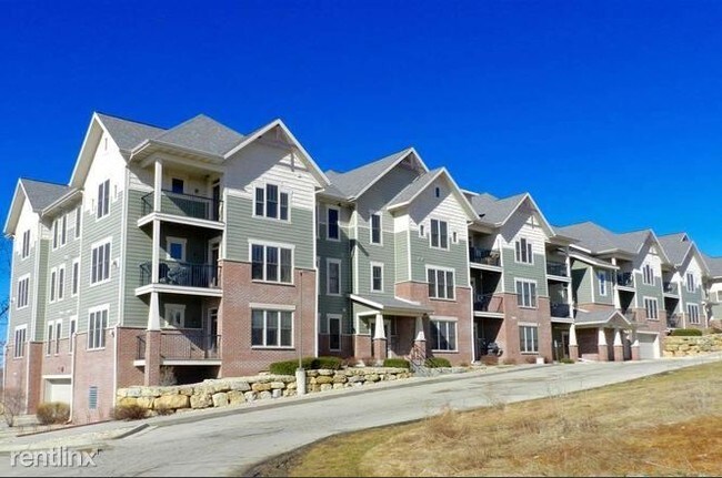 Building Photo - 1 br, 1 bath  - 8253 Mayo Dr Unit 209