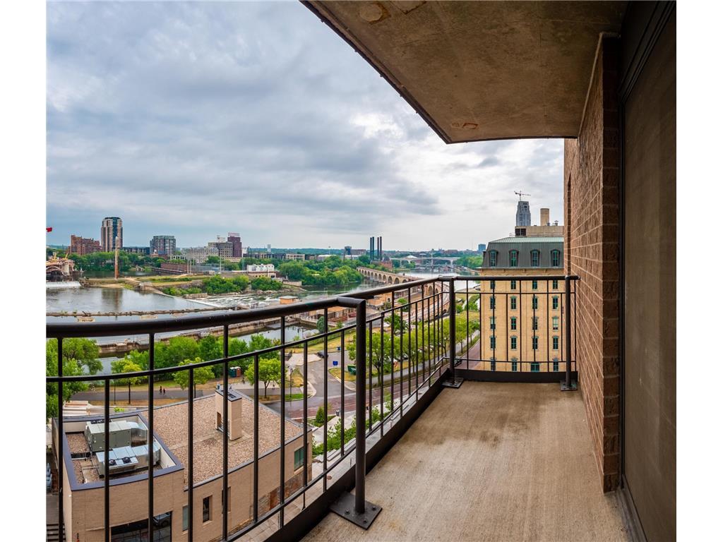 Foto principal - 401 S 1st St