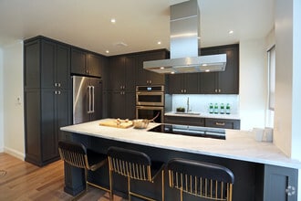 Garden Court Plaza photo'