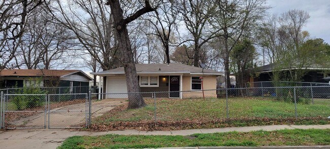 Foto del edificio - Cute Lynbrook Area Home