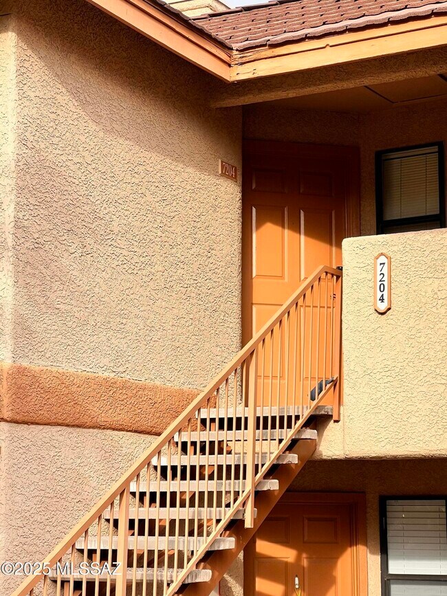 Building Photo - 7255 E Snyder Rd