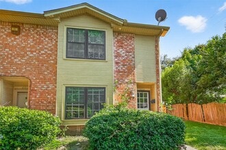 Building Photo - 6710 Biggs Ct