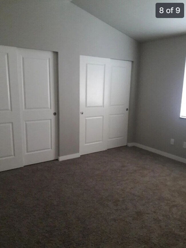 Foto del edificio - 7 Bedroom Available for Prelease in York Neighborhood!