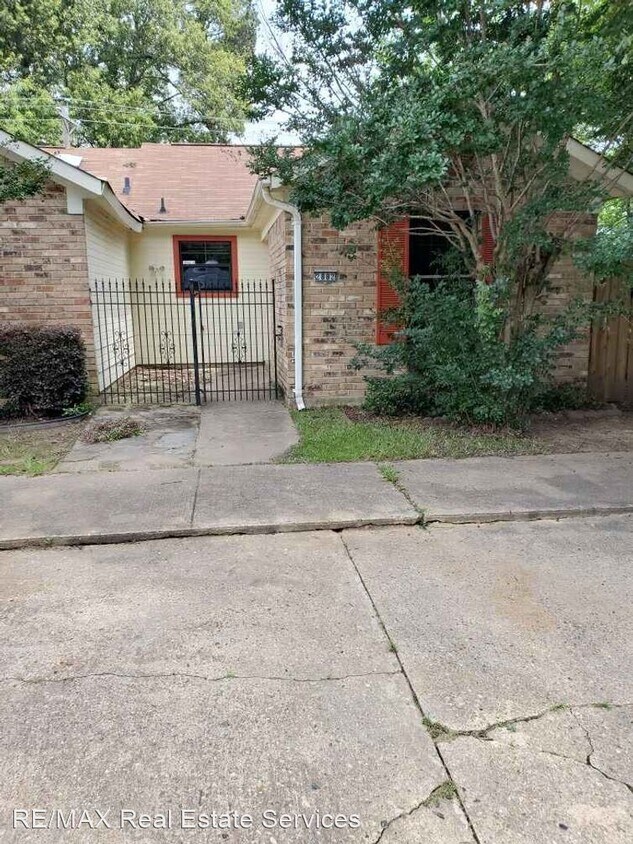 Primary Photo - 2 br, 1 bath House - 2882 Mackey