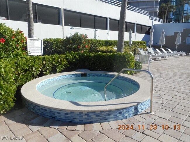 Foto del edificio - 4751 Gulf Shore Blvd N