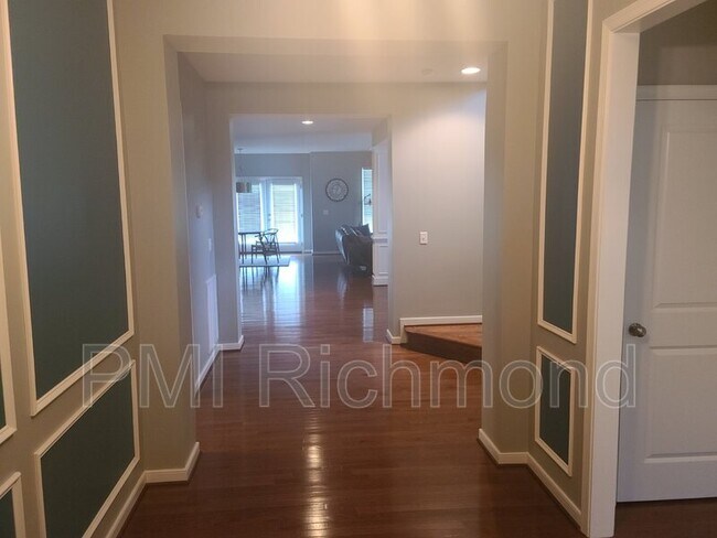 Foto del edificio - 7183 Yare St