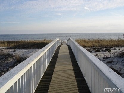 Building Photo - 108 Dune Rd