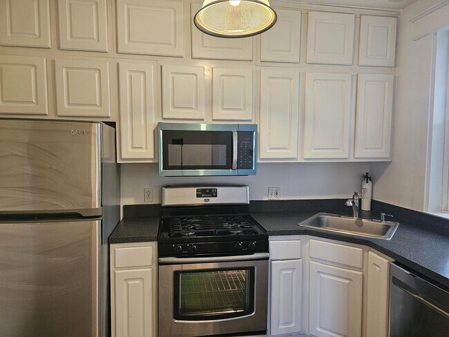 Foto del edificio - 1020 Fairmont St NW