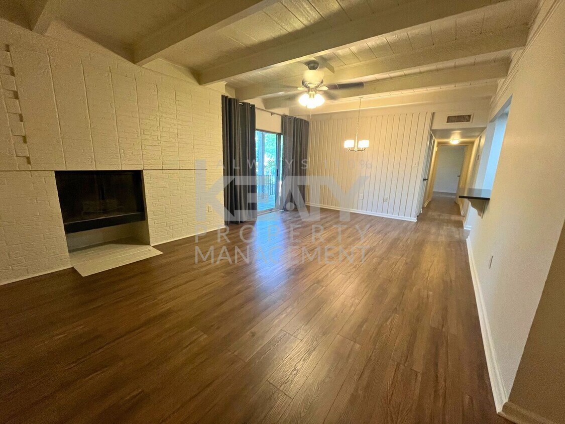 Primary Photo - 2 bedroom with a Jack and Jill bathroom No...