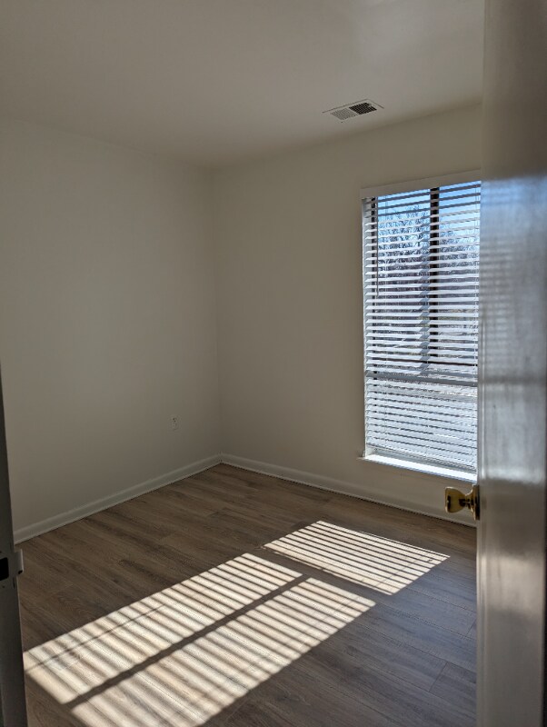 Foto del edificio - 17814 Buehler Rd