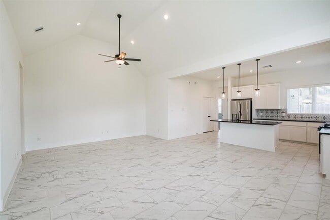 Building Photo - 1547 Cathedral Bend Drive