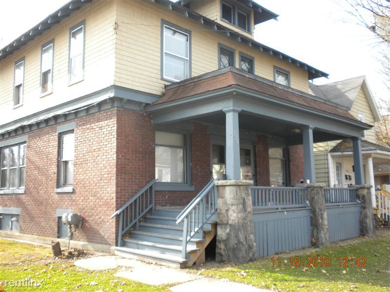 Primary Photo - 922 Washington Ave
