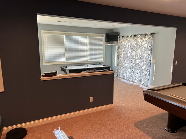 Building Photo - 6078 Shawnee Ct