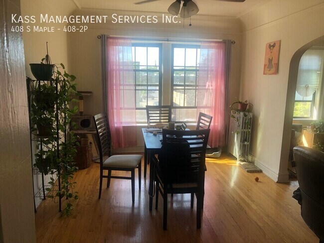Foto del edificio - 408 S Maple Ave