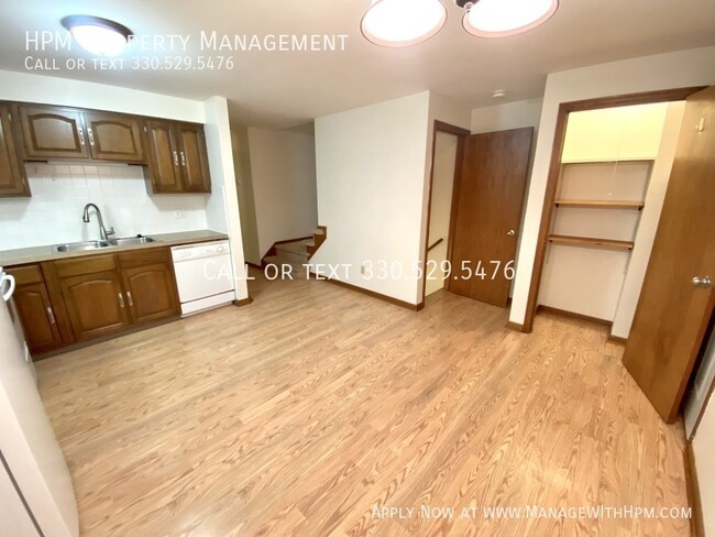 Foto del edificio - 2391 Ashdale St NW