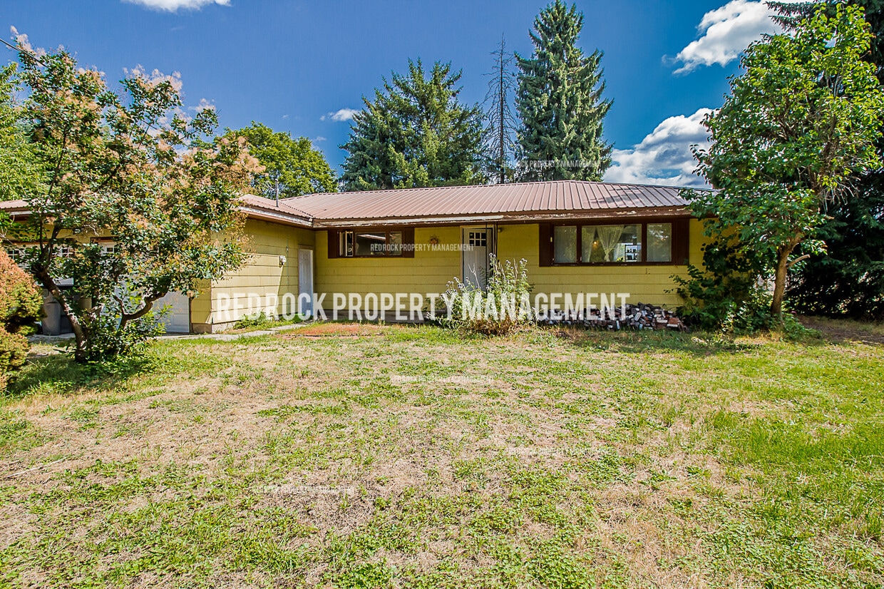 Primary Photo - 9764 N Maple St