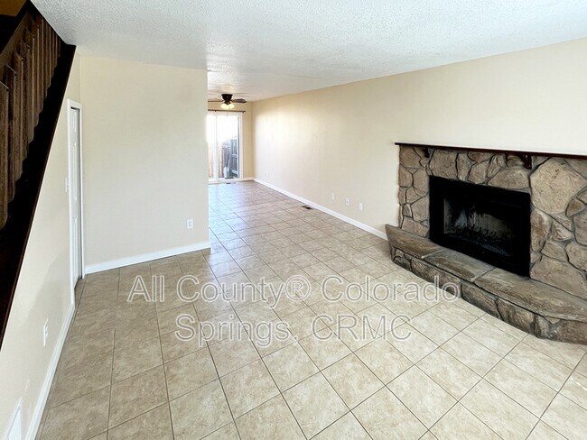 Foto del edificio - 3074 Starlight Cir
