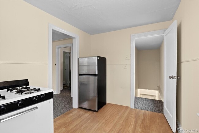 Foto del edificio - 1883 Bellmore Ave