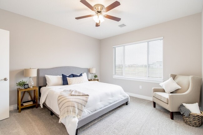 Building Photo - Beautiful 2BR/2BA Unit Available in Senior Living Community (55+)