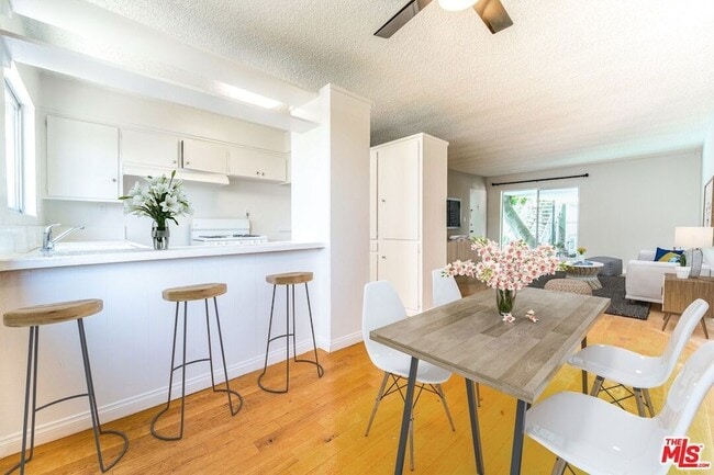 Photo - 941 N San Vicente Blvd Apartment