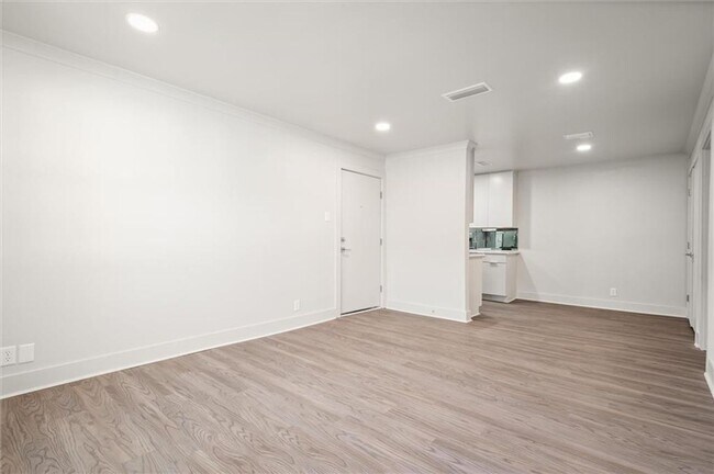 Foto del edificio - Brand New Condo Unit