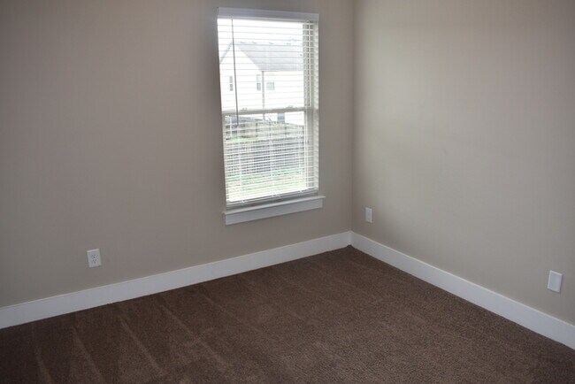 Building Photo - Awesome Calera, AL Home!