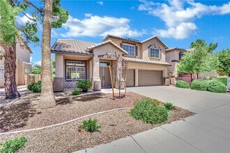 Building Photo - 2560 Sundew Ave