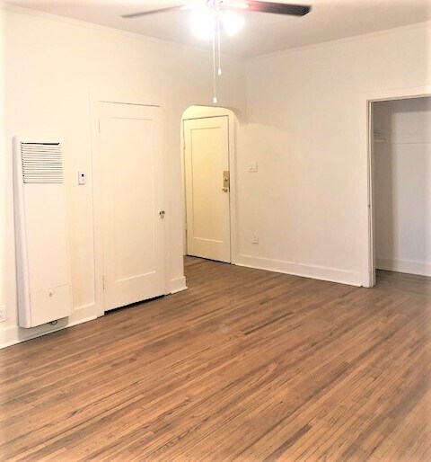 Building Photo - 3 N Primrose Ave