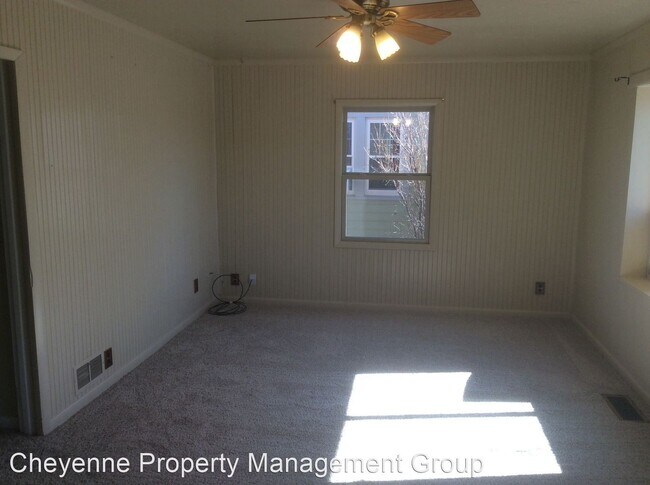 Foto del edificio - 3 br, 1 bath House - 1700 E 22nd St