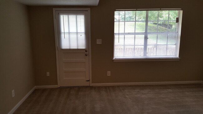 Building Photo - Chapel Hill Apartments- Hoover, AL
