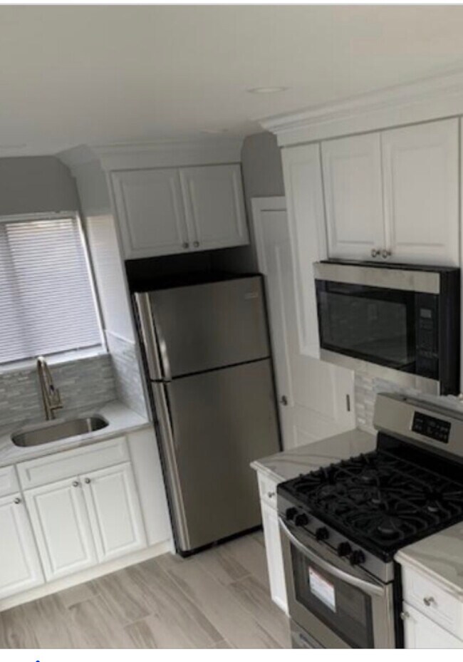 Newly Renovated Kitchen with SS Appliances - 85 Robinson Ave
