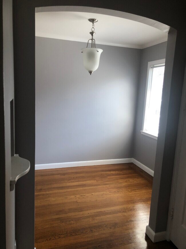 Dining - 860 Highland Ave