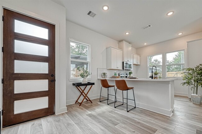 Foto del edificio - 9316 Arledge St