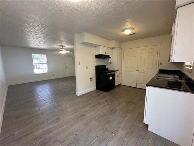 Foto del edificio - 57426 Oak Ave