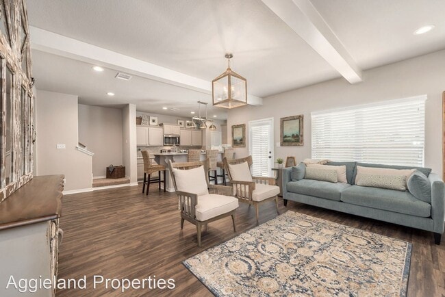 Building Photo - 3 br, 3.5 bath House - 2845 Papa Bear Driv...