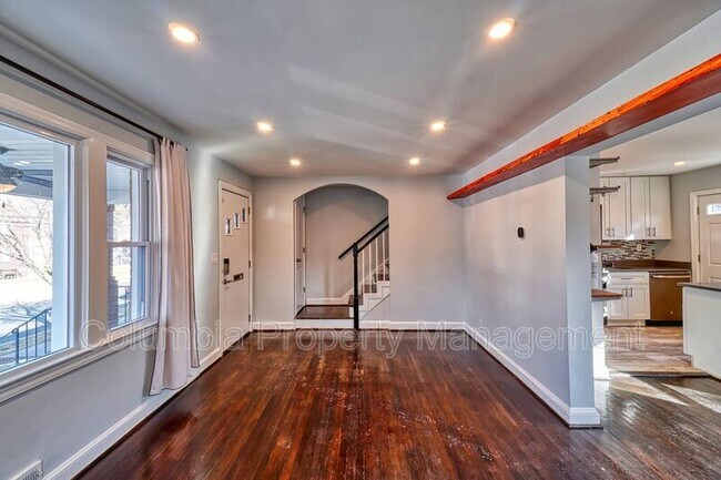 Photo - 1907 R St SE House