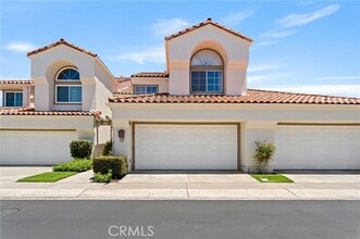 Building Photo - 12 Calle Katrina