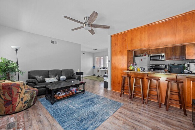 Foto del edificio - 5663 Campanile Way