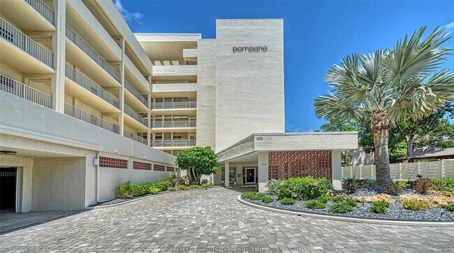 Foto del edificio - 1355 S Portofino Dr