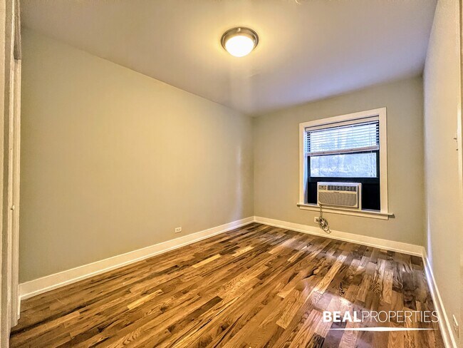 Foto del edificio - 550 W Arlington Pl