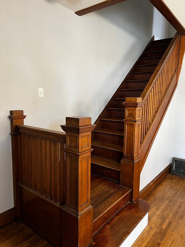 Foto del edificio - 820 10th Ave N