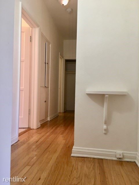 Building Photo - 115 1/2 N Harper Ave