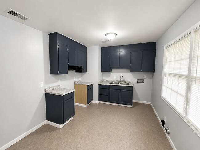Foto del edificio - 3258 Lancing Ln