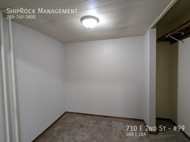 Foto del edificio - 710 E 2nd St