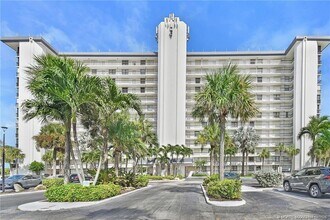 Building Photo - 10680 S Ocean Dr