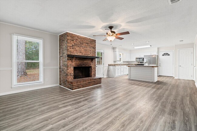 Building Photo - 218 Ridgewood Dr