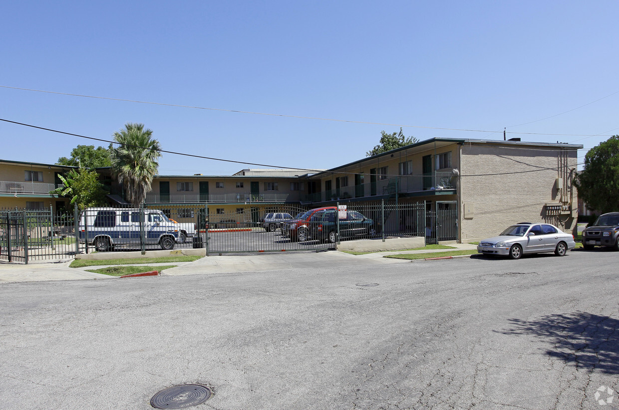 Foto del exterior - Green Court Apartments