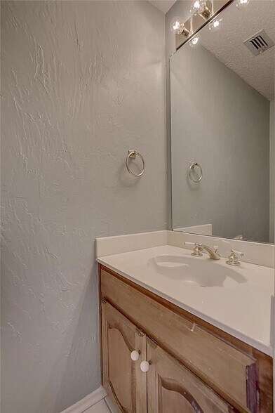 Foto del edificio - 3005 Warm Springs Ln